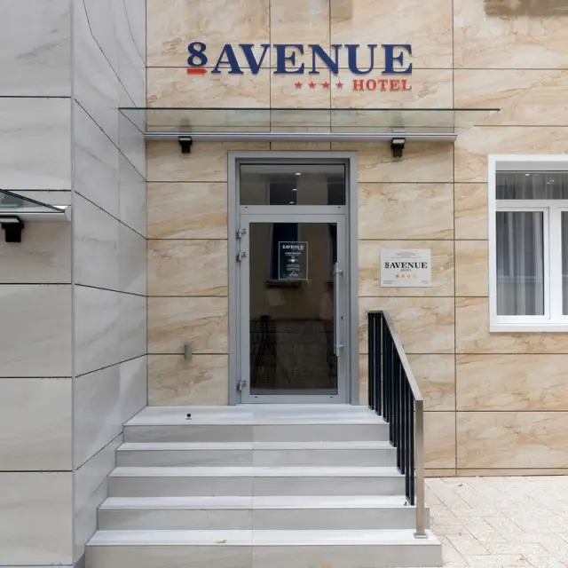 Real photos of 8 Avenue 4* by Provence
