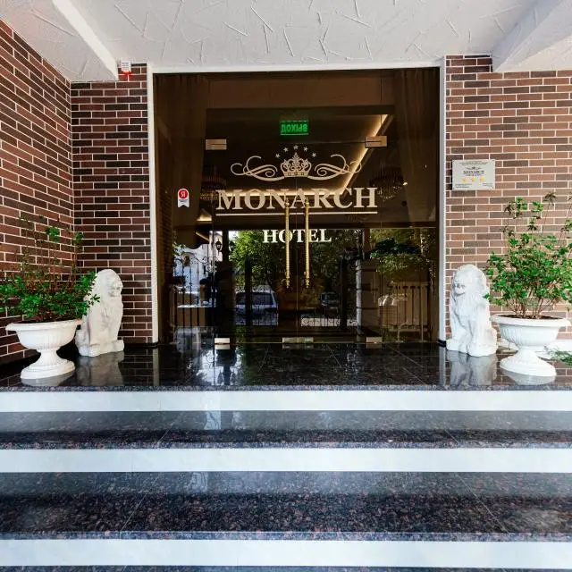Real photos of Monarch