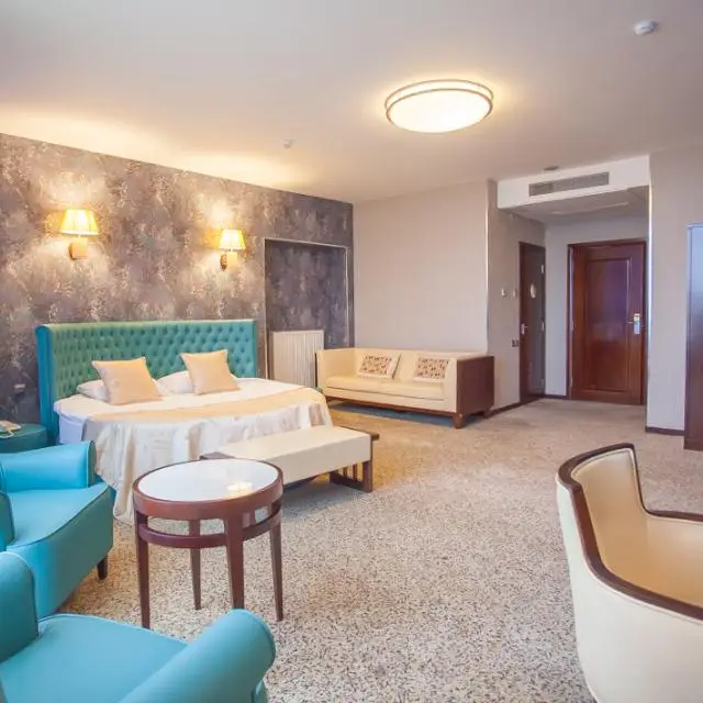 Real photos of Marton Palace