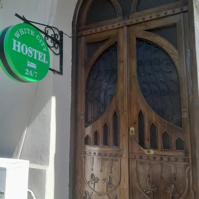 Реальные фото White City Hostel (Вайт Сити)