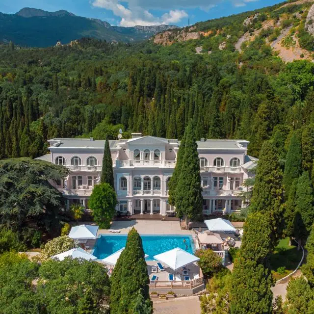 Real photos of Blue Bay Manor
