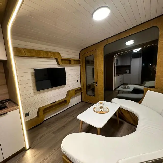 Real photos of Yabloko auto-glamping