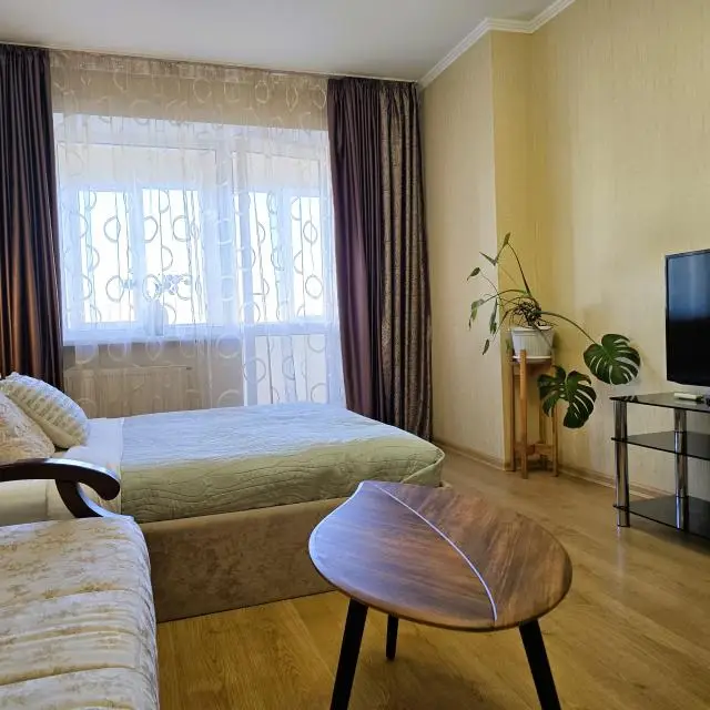 Real photos of Eurodvushka Elhome next to the MTL Arena
