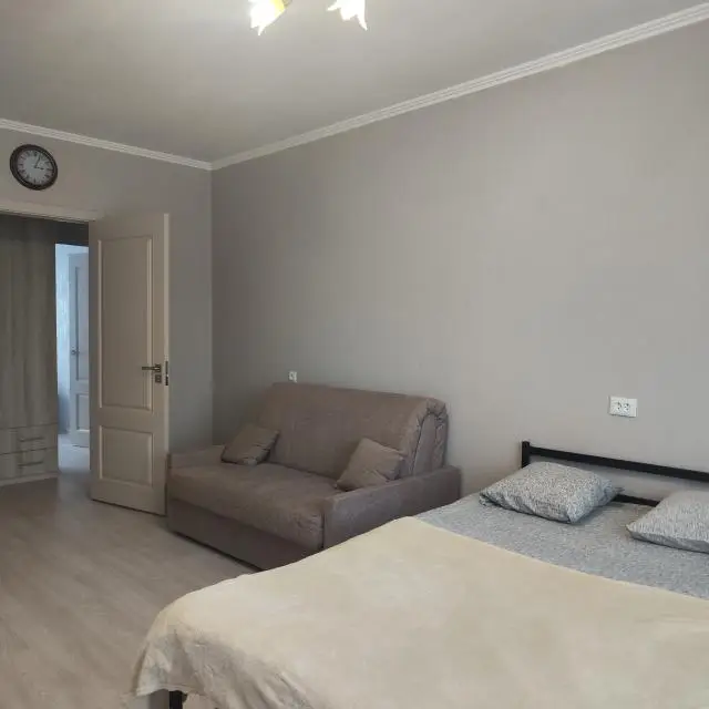 Real photos of 2-room apartment with convenient access to the M4 Don