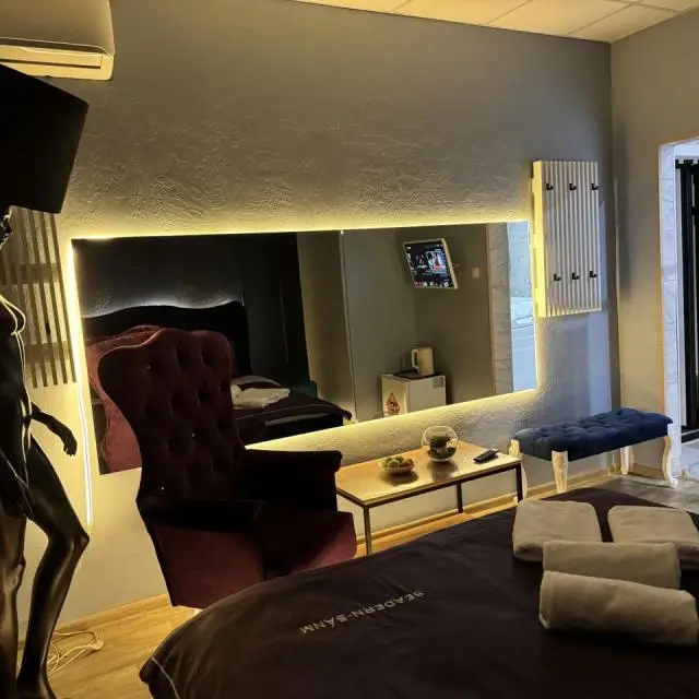 Real photos of Room Room