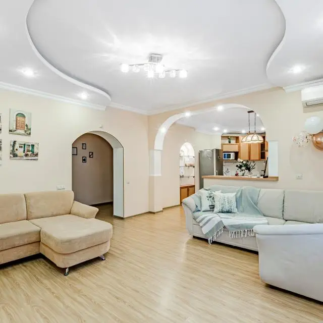 Real photos of 365 keys on Kalinina street 5