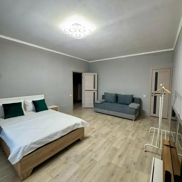 Real photos of 1-room apartment on Kecil-Oola 7E street