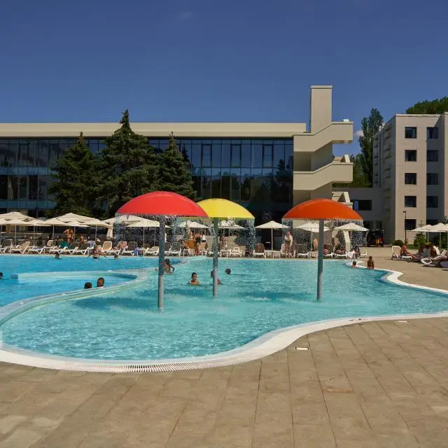 Real photos of Apartments in the Rossiyanka apart-hotel on Pionersky Avenue 20 