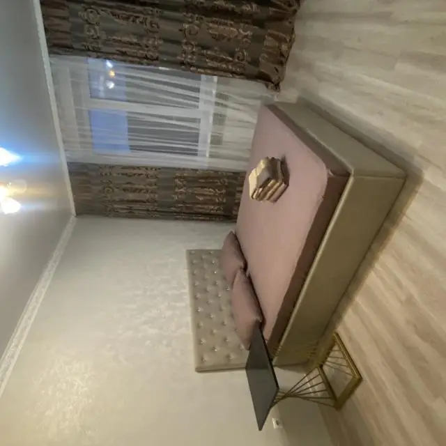 Real photos of apartment 2 minutes from the airport in a courtyard with a closed area