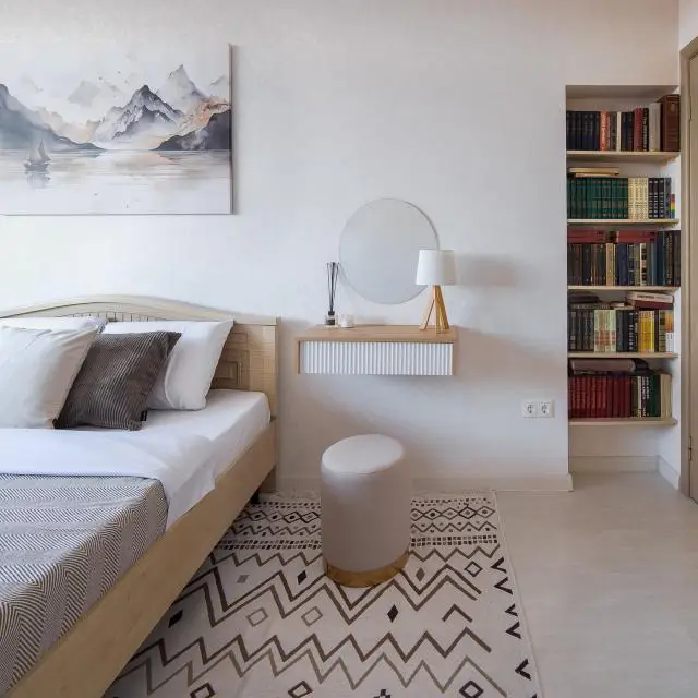 Реальные фото MyHome YourHome (МайХоум ЙоХоум) на улице Островского 67