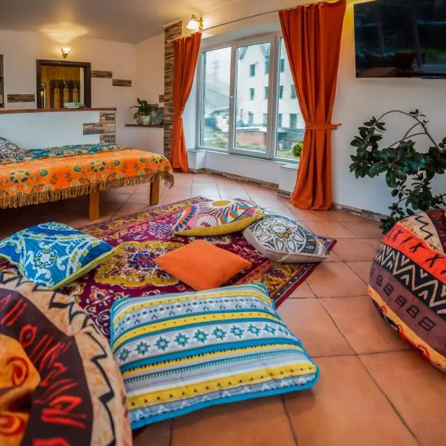 Real photos of A home for a large company