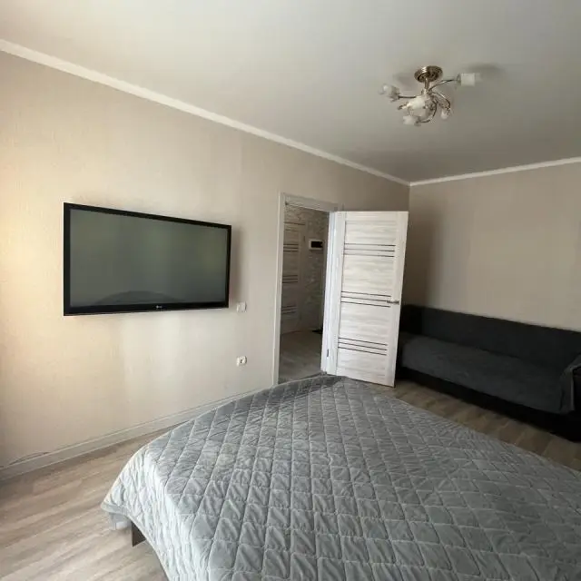 Real photos of Apartments in the neighborhood Kosmos, 11