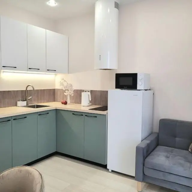 Реальные фото Атмосфера на улице Мурата Ахеджака 12 корпус 4