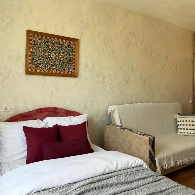 Real photos of Sofa and suitcase in Gorsky 47