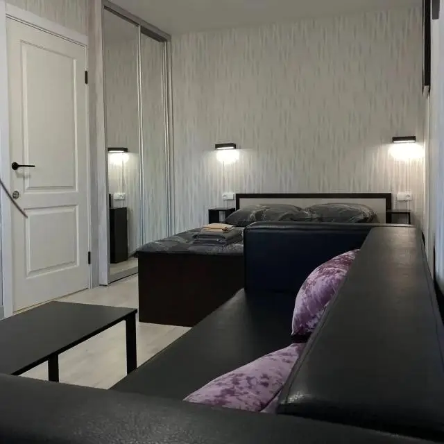 Real photos of Newly renovated two-bedroom apartment near the railway station