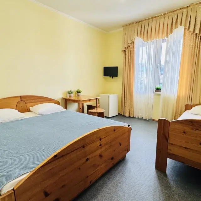 Real photos of Molodezhnyy House
