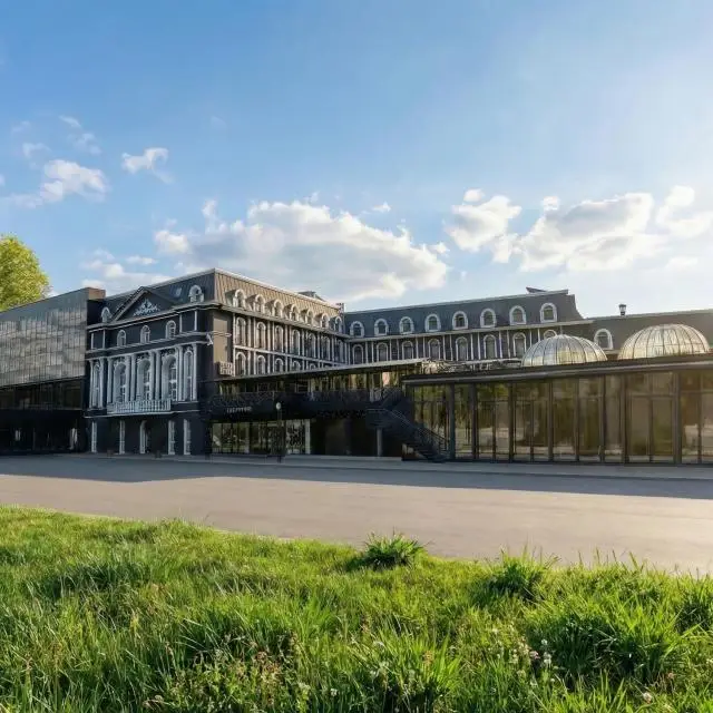 Реальные фото Курортно-развлекательный комплекс Внуково Вилладж (Vnukovo Village)