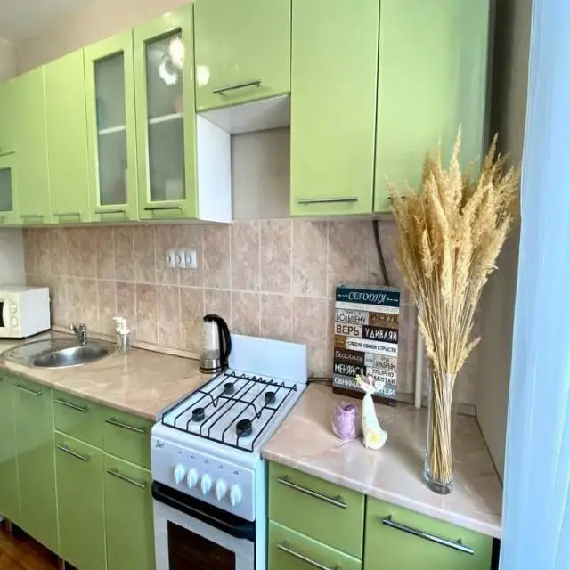 Real photos of Elvira Akulova's home on Artyom Street 108