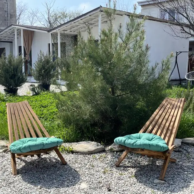 Real photos of Domiki na Parusnoj