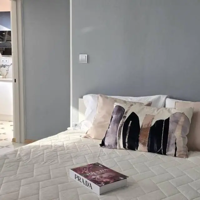 Real photos of Apartments on Avramenko street d13