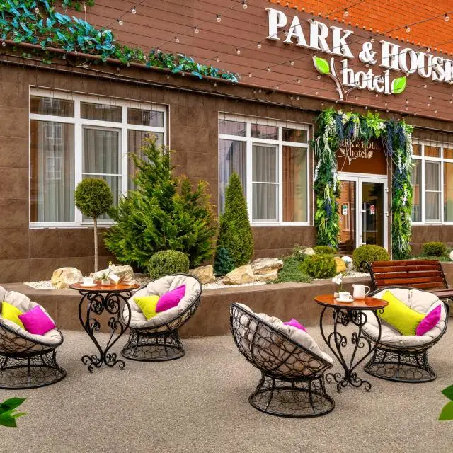 Real photos of Park & House 