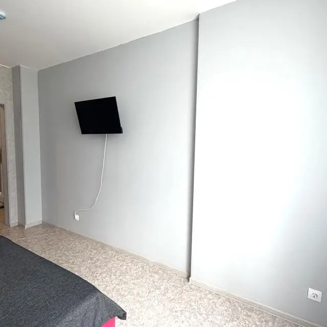 Real photos of The apartment is next to the Beaver log and the Swarm Stream