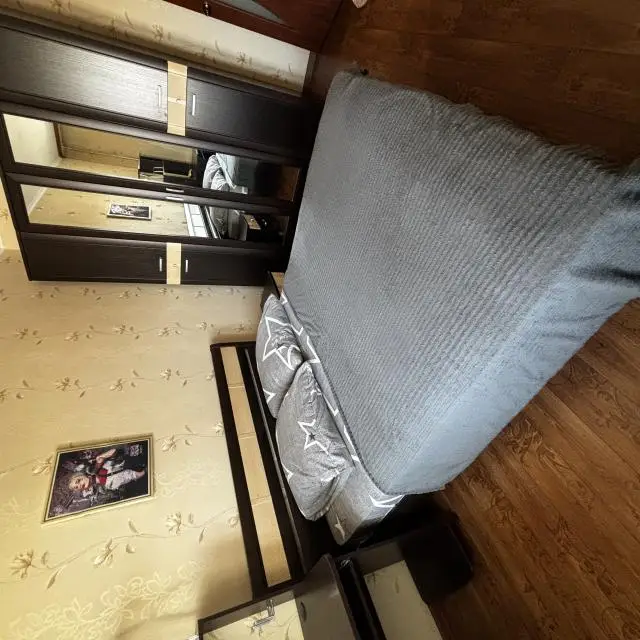 Real photos of The apartment is next to the railway station