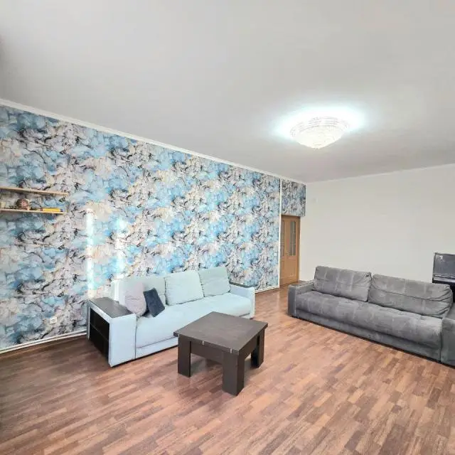 Real photos of 3-room Apartment in the city center , 3rd floor