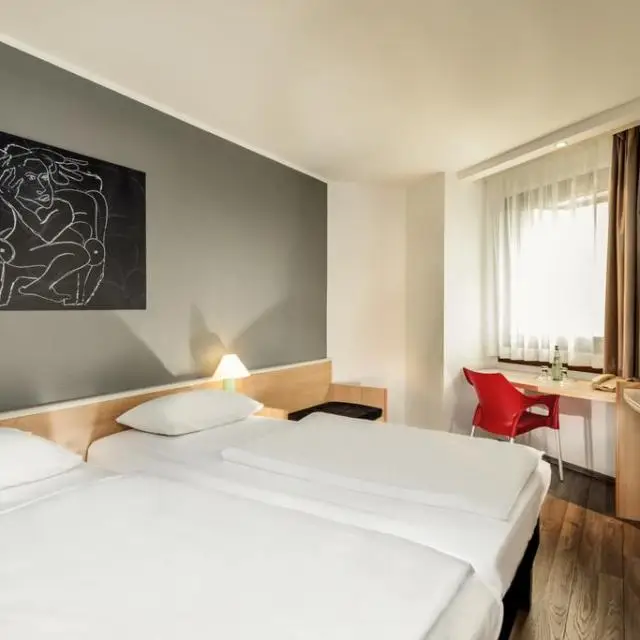Реальные фото Ibis Yerevan Center (Ибис Ереван Центр)