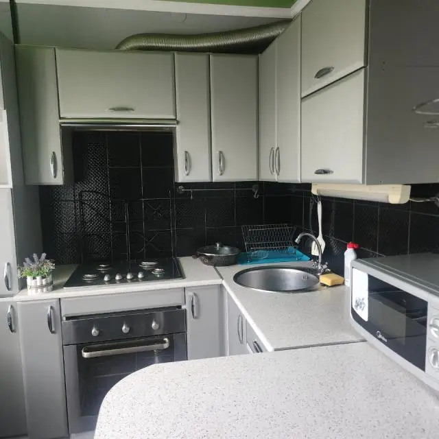Real photos of one-bedroom apartment at the foot of Mashuk, next to the upper market, opposite the city hospital