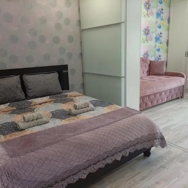 Real photos of Very spacious apartment in the area of Shirotnaya St.