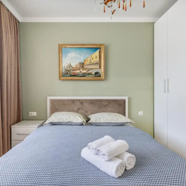 Real photos of Aura on Shamil Dzhikaev 2A