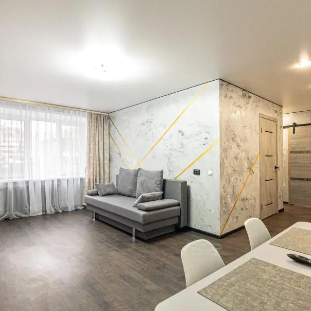 Real photos of 4-room apartment near the city center