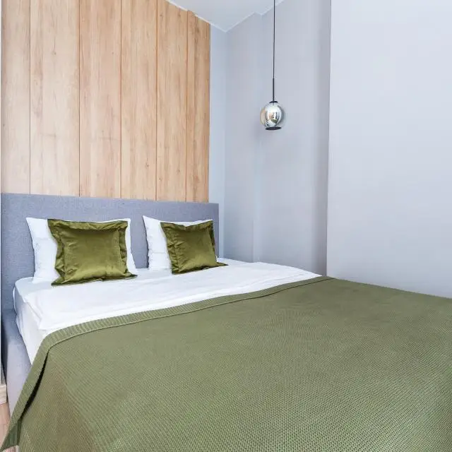 Real photos of Bulbash Apartments on Mstislavets Street 18