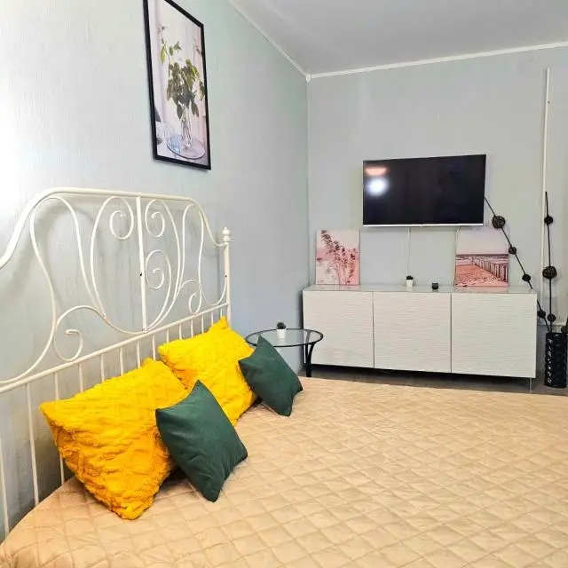 Real photos of Elvira Akulova's home on October Avenue 48