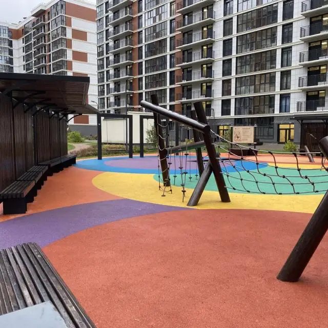 Real photos of Bright 4-bed studio