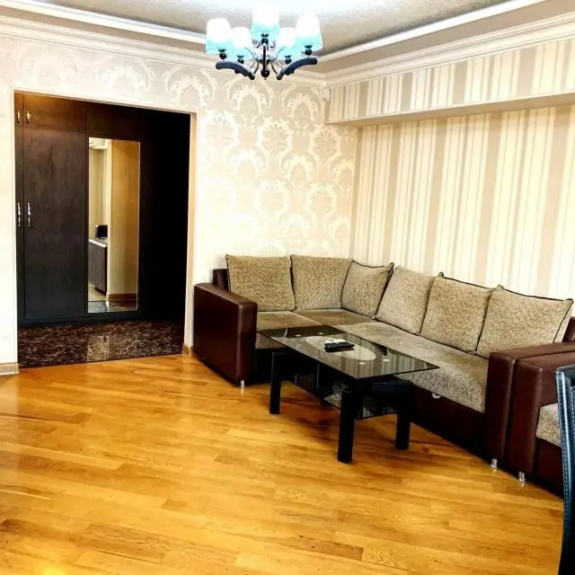 Реальные фото Perte House на улице Хоренаци 25