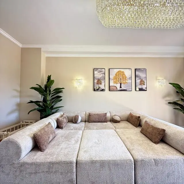 Реальные фото Royal Rentals (Роял Ренталс) на улице Абдулла Каххара 49/1