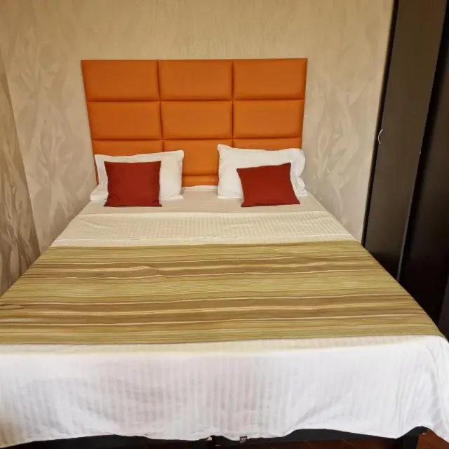 Real photos of Nikita apartments on Repin Passage 32