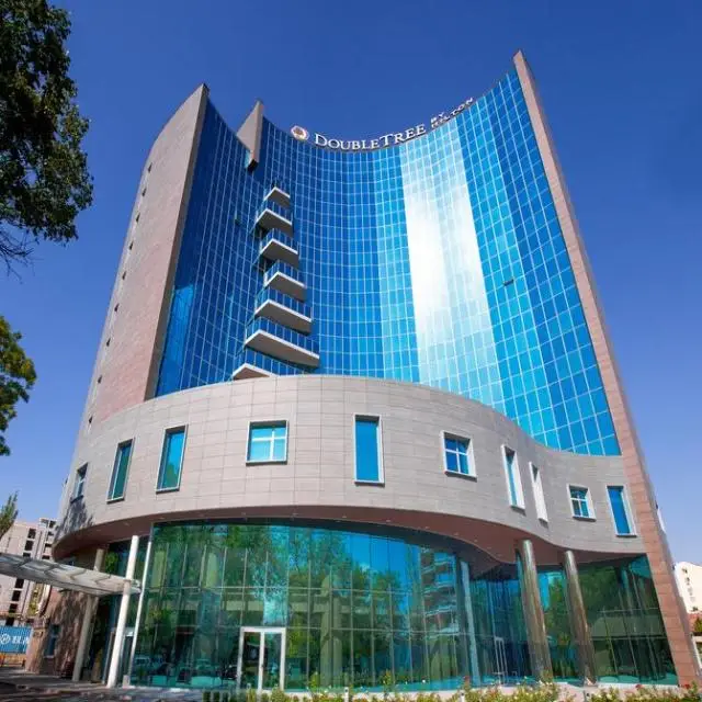 Реальные фото DoubleTree by Hilton Yerevan City Centre (Даблтри Хилтон Ереван Сити Центр)