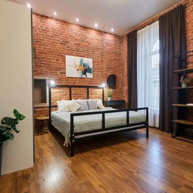 Реальные фото FlatStay Мойки 82| Трёшка у Исаакиевского собора в стиле Лофт, с просторной гостиной и 2-м ярусом