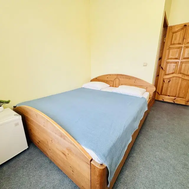 Real photos of Molodezhnyy House