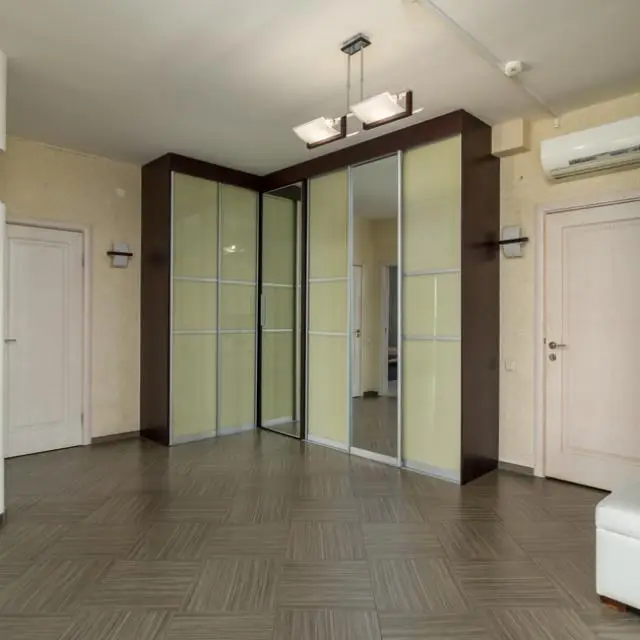 Real photos of Sutki Rent (Rent Day) on Bolshoy Sampsoniyevsky Avenue