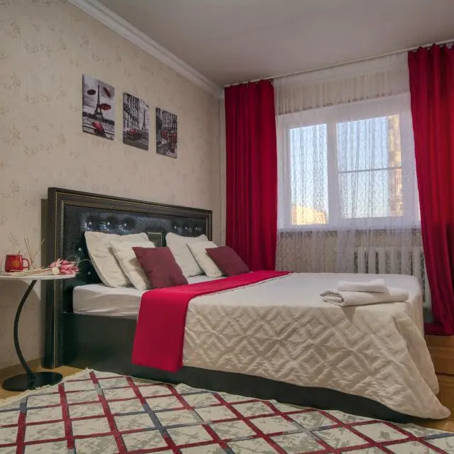 Real photos of Spacious 2-room apartment next to the park