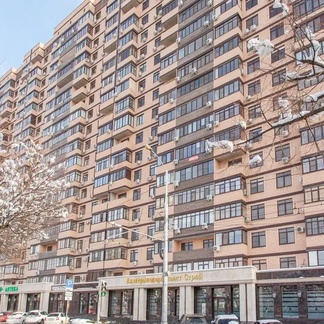 Real photos of NIKiTA apartments on Neftyanikov Highway 22 building 1