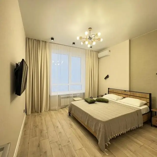 Реальные фото LeoDen Apartments на улице 45 параллель 48