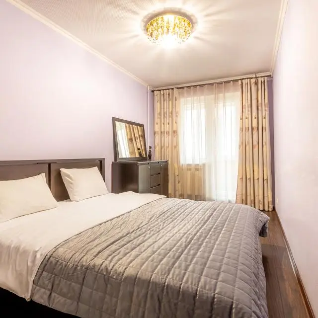 Реальные фото HomeHotel (ХоумОтель) на улице Есенина 5