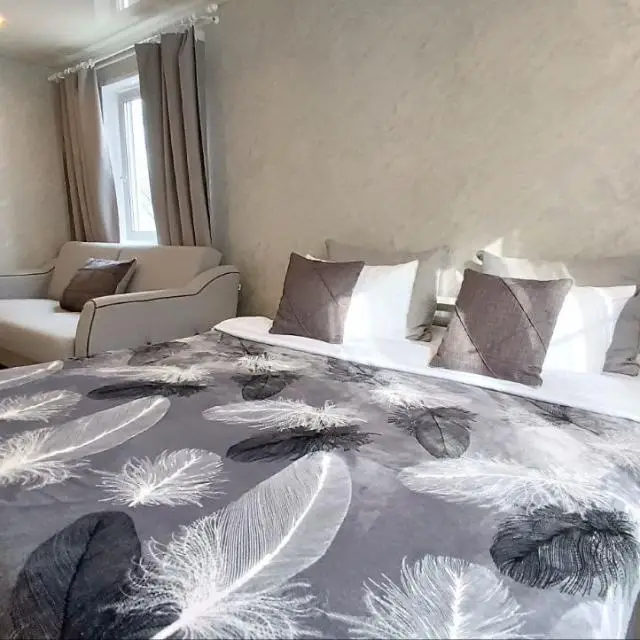Real photos of Cozy North on Marat Street