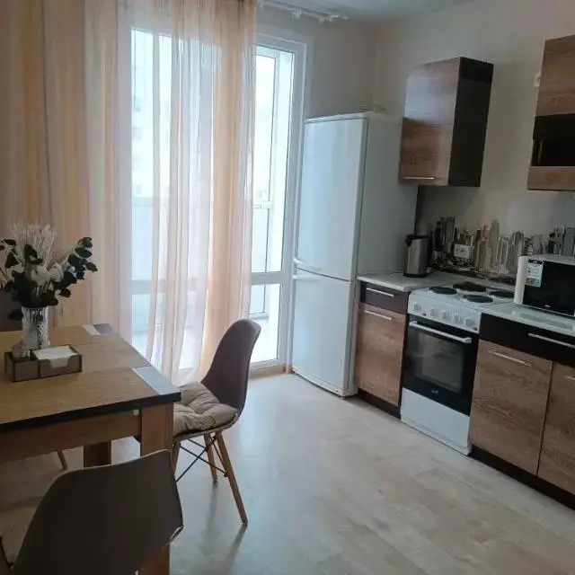 Real photos of Apartments near the M4 Don highway