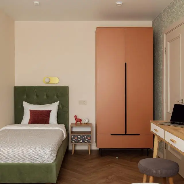Реальные фото RoomRoom (РумРум) на Которосльная набережная 4